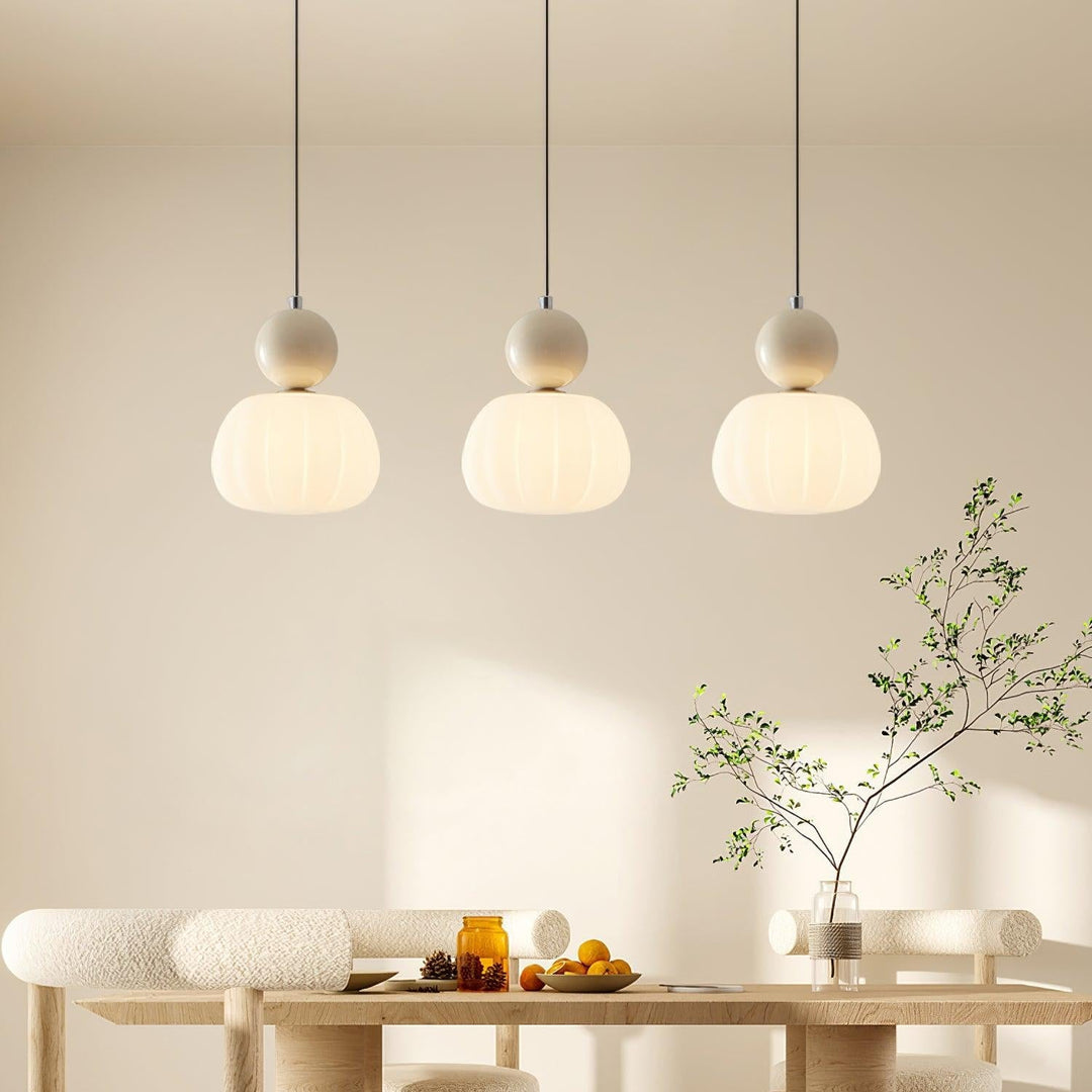 Yedra Pendant Lamp | Organic Round Acrylic Design