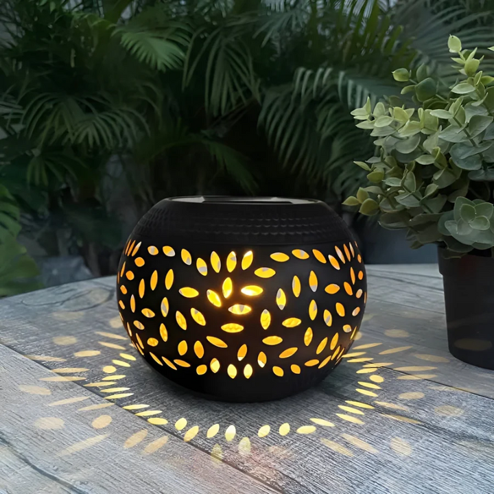Lumopattern Solar Garden Light | Decorative Metal Outdoor Lamp